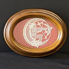 Cadre Médaillon Dentelle