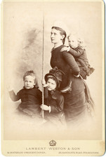 Lambert Weston, Femme avec