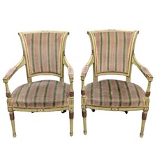 Paire de fauteuils  de style  directoire  laqué peint dessus velours vert