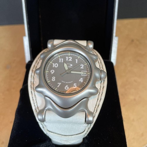 Montre bracelet oakley blanche - montre-bracelet,