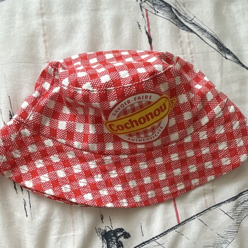 Cochonou bob rouge carreaux - bob,