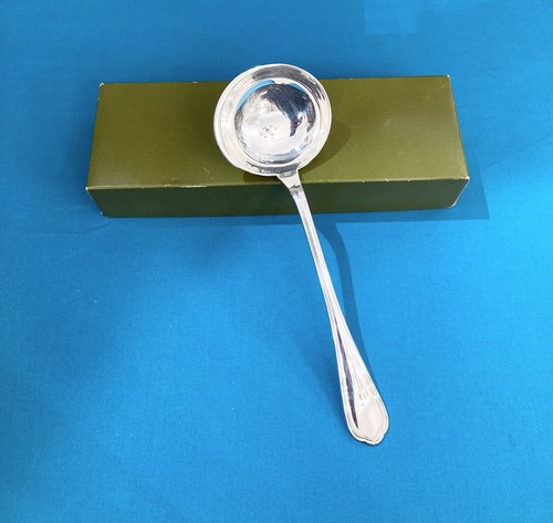 Louche crème couvert de - crème-couvert,