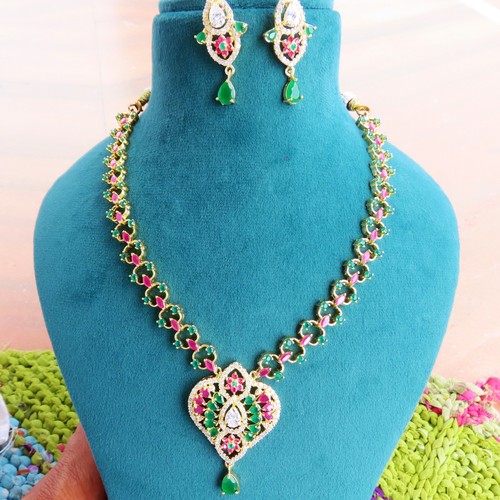 Parure collier doré - collier,