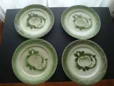 4 assiettes a dessert en
