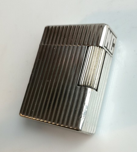 Briquet dupont en métal - briquet,