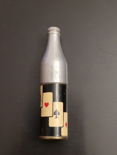 Ancien briquet à essence figuratif jeu de cartes de marque POLAIRE bouteille