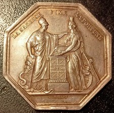 Jeton octogonal en argent -