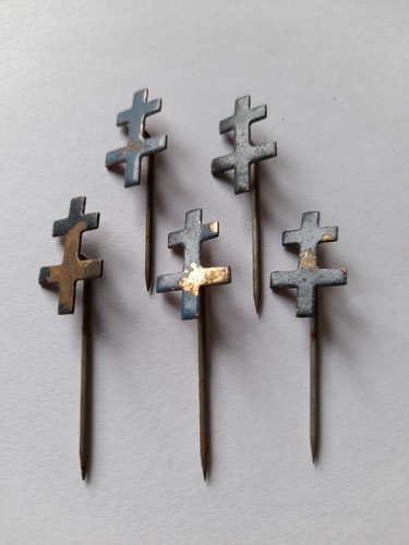 Lot insignes broches - lot,