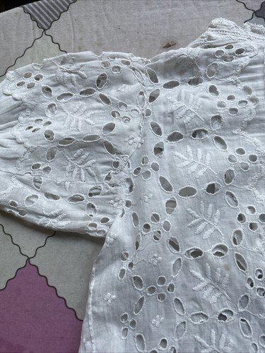 Petite robe bébé où