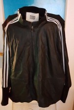 Moop - Poncho cape veste blouson en cuir noir ample zippé manches chauve-souris 