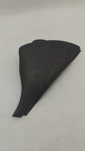 Cache latéral pour moto