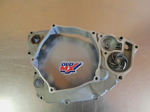 Carter embrayage pompe a eau - /,