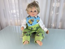 Poupée d'artiste poupée de collection en vinyle 52 cm. Excellent état.