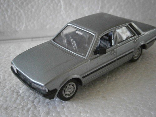 Voiture miniature peugeot 505 - miniature,