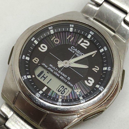 Montre radiocommandée solaire