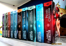 Anita Blake, Tueuse de Vampires - Hamilton - Les 11 premiers volumes - TBE -