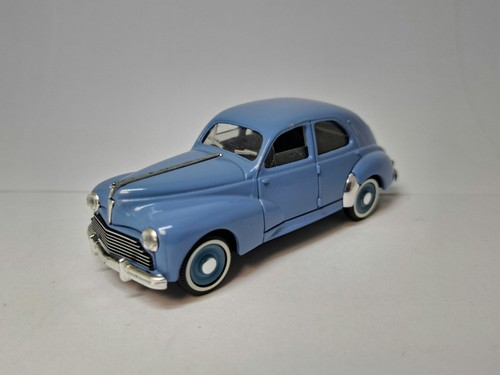 Peugeot 203 berline bleu - berline,