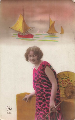 Femme elegante ombrelle - cp,