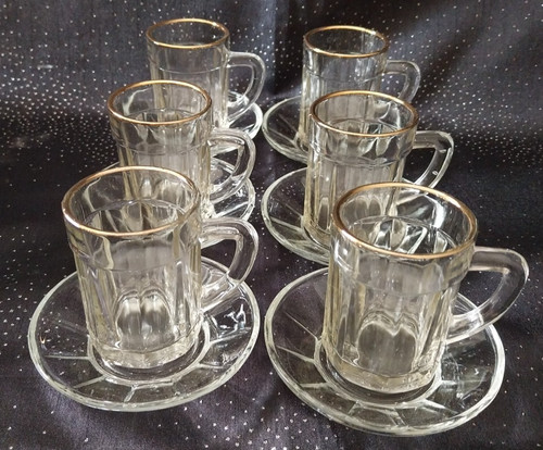 Tasses soucoupes en - et,