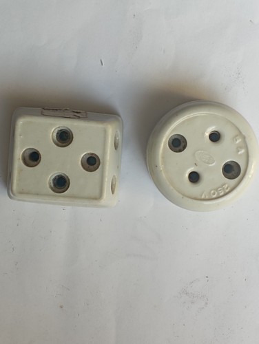 Ancienne prise electrique - prise, en