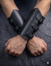 Bras médiévaux en cuir noir