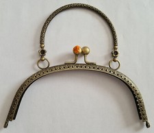 Fermoir métallique couleur