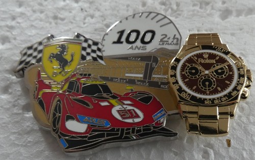 Superbe gros pin montre - pin's,