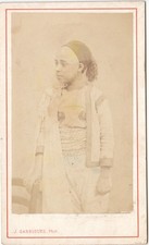 Jeune garcon tunisien tenue