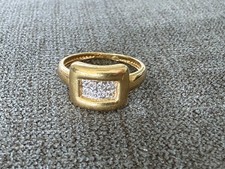 Bague en or jaune 18 carats - plateau de diamants