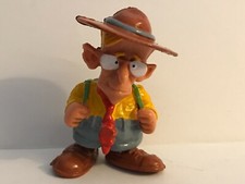 FIGURINE PVC PLASTIQUE non identifiee SCOUT