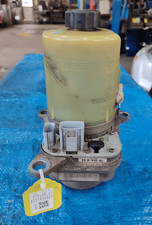 Pompe de direction assistée  FORD FOCUS (CB4) 2.0 TDCi DPF aut.(81Kw) Ber.