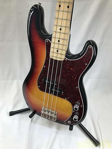 Guitare basse électrique