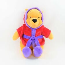 Grande peluche Winnie l'ourson DISNEY NICOTOY peignoir rouge violet 45 cm (VA)