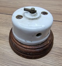 Interrupteur Vintage en Porcelaine avec Socle en Bois