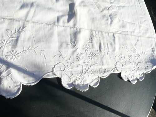 Drap ancien métis brodé - drap, en
