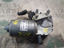 MOTEUR D´ESSUIE-GLACE AVANT /