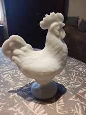 sucrier zoomorphe coq modèle Chantecler par Portieux en verre opaline blanc