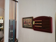 Billard français avec queues