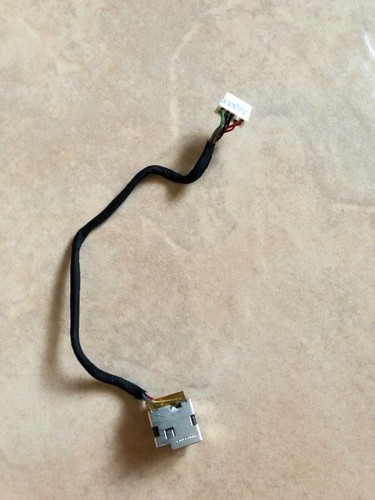 Connecteur pc portable - dc/in,