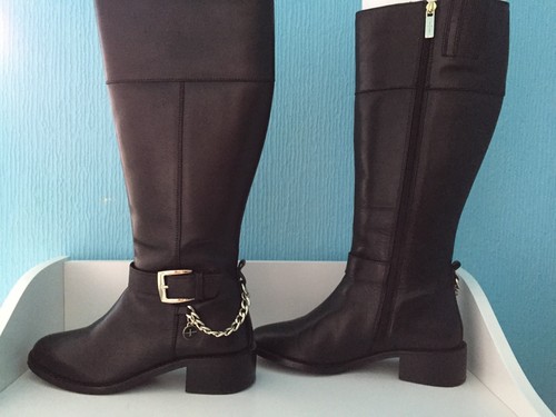 Bottes cuir enchaînées - en,