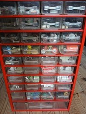 Casiers de rangement acier laqué rouge RAACO - Pour classement d'objets