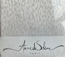 Anne de Solene~Queen