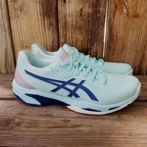 Asics womens tennis shoes - 9.5,