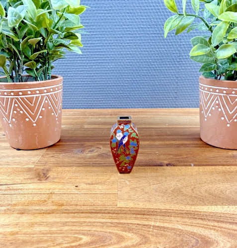 Petit vase cloisonné - , décor