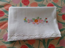 draps de lit enfant brodé main coton blanc années 1970, 140cm x 170cm