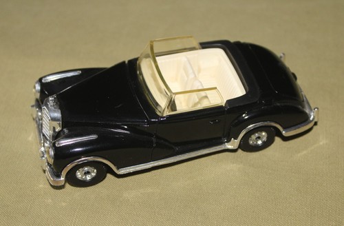 Mercedes benz 300 corgi - s,