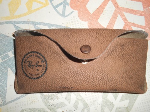 Ancien etui lunette - a, ban
