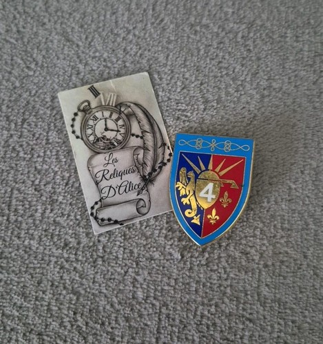 Insigne pucelle 4 - insigne, e