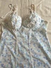 Nuisette fleurs bleues vintage 1950 Combinaison lingerie française