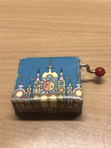 Ancienne petite boite - ancienne, à